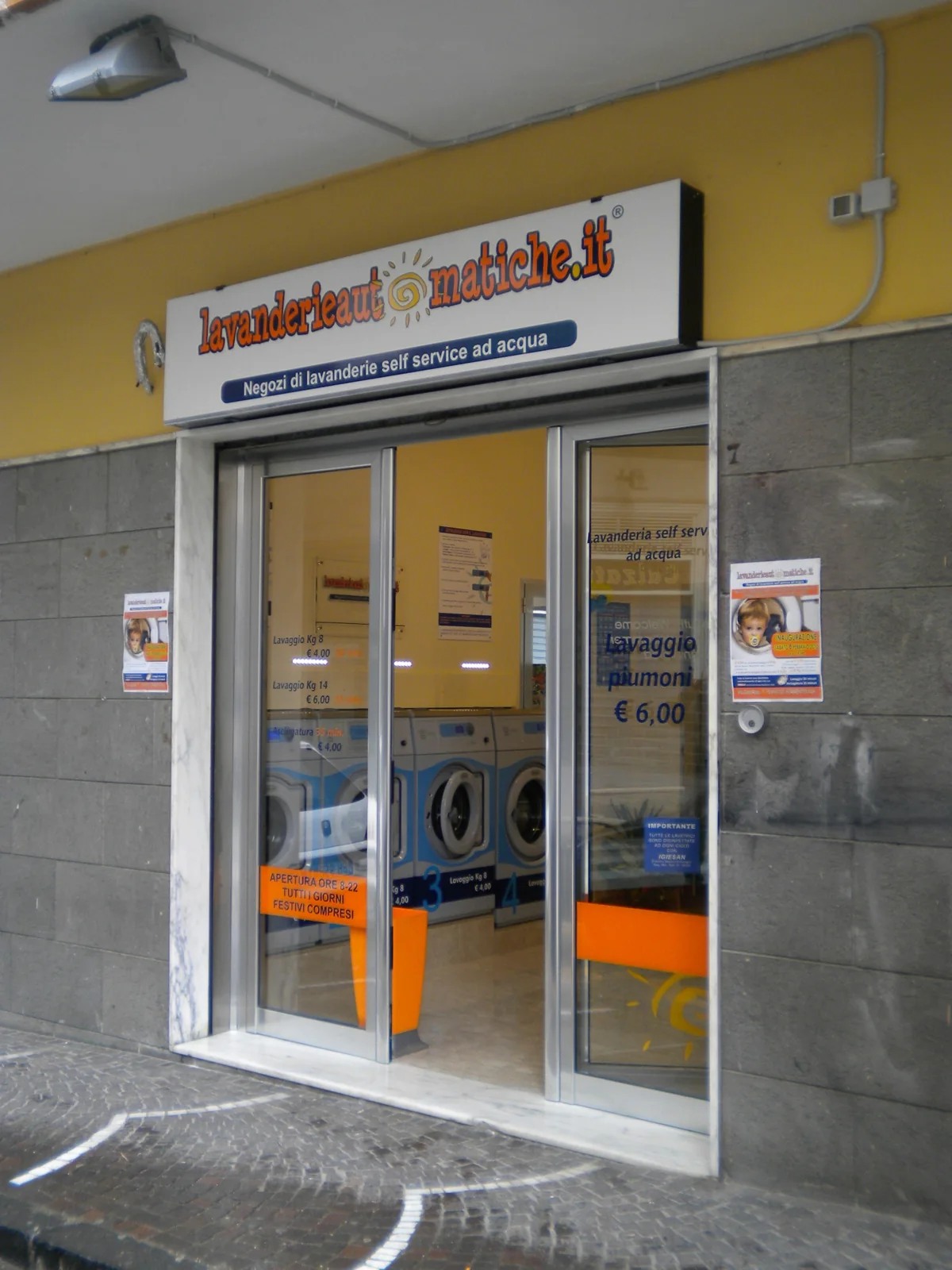 Storica lavanderiaautomatiche.it realizzata in Campania